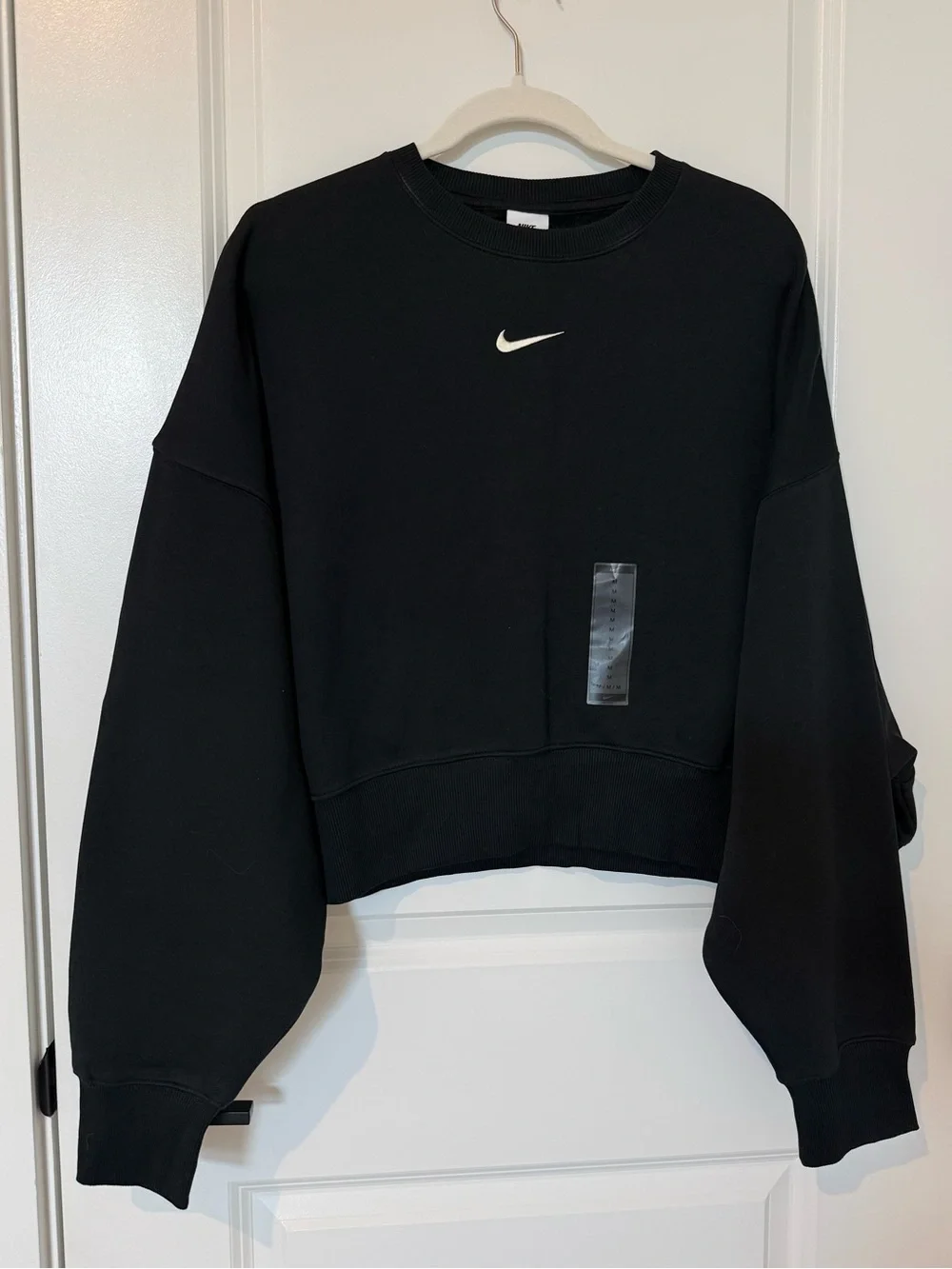 Nike Women's Black Cropped Crew Sweatshirt